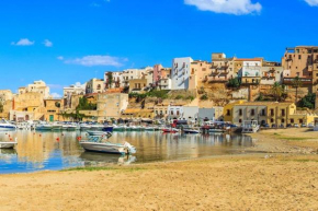 Casa Cacciatore, Castellammare Del Golfo